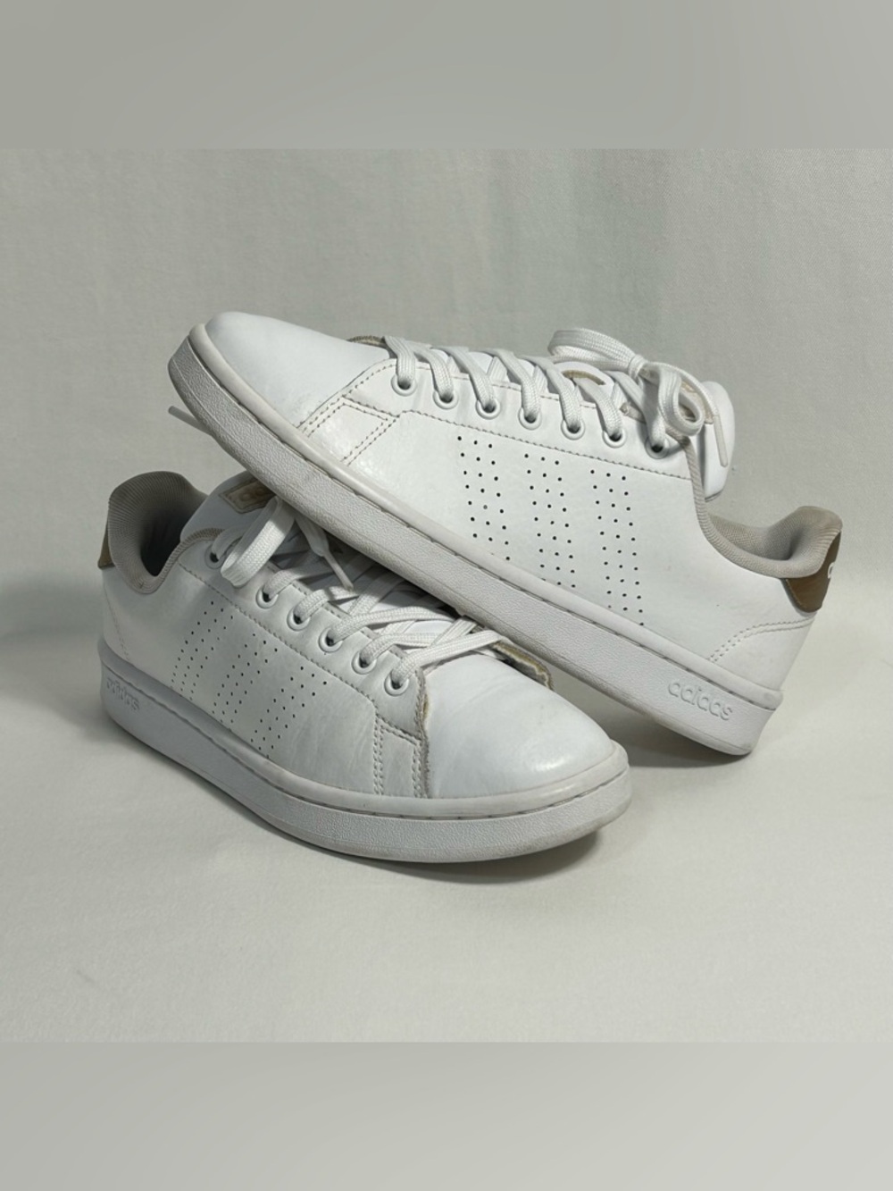 Adidas Advantage women’s sneakers, 7.5